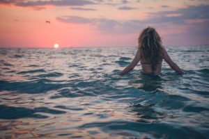 curly hair in the summer